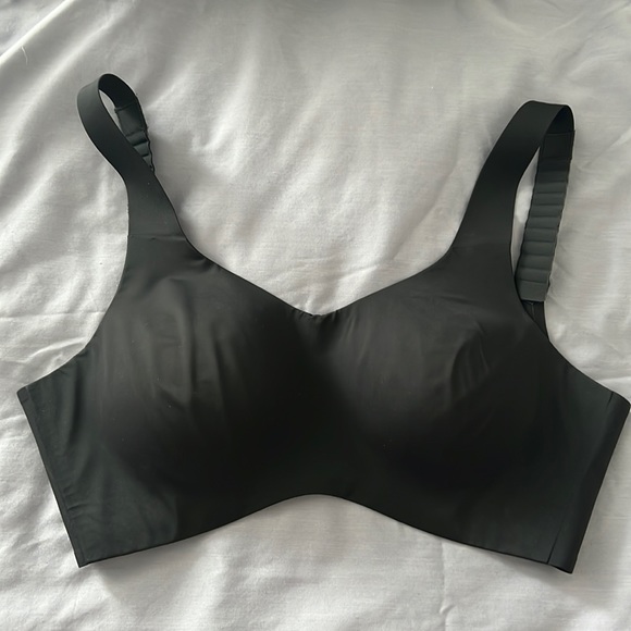 Size 6 Knix Catayst bra - black - EUC - Picture 1 of 3